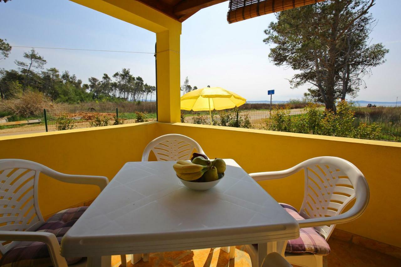House On The Beach Tin Privlaka  Extérieur photo