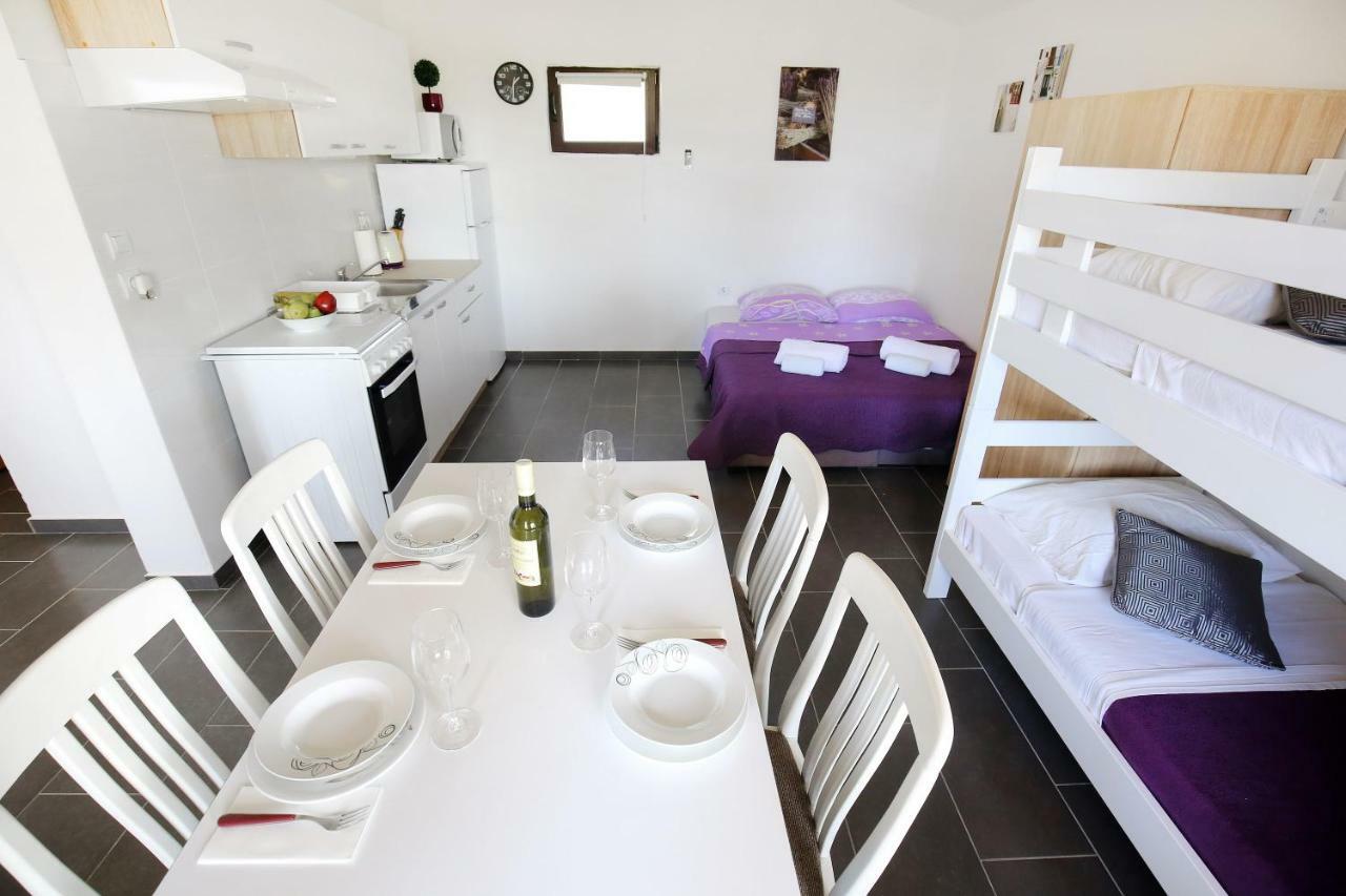 House On The Beach Tin Privlaka  Extérieur photo